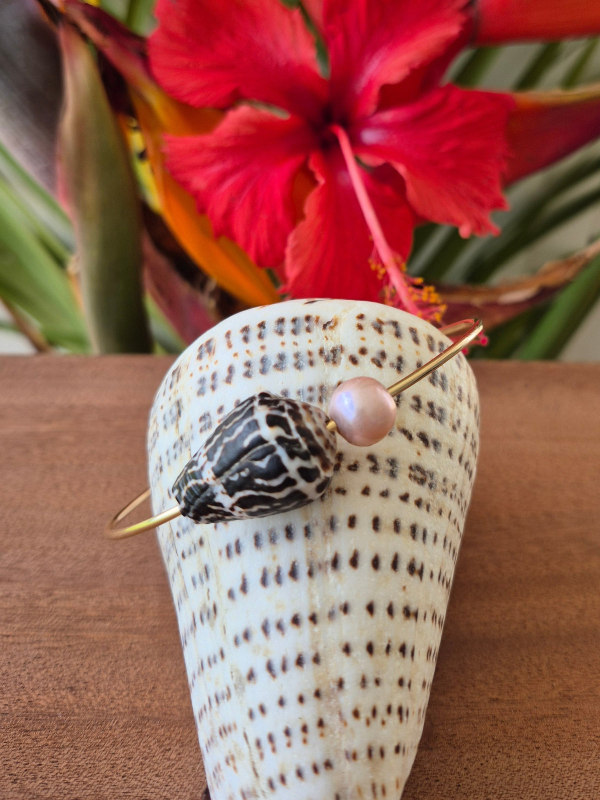 Bangle Chaldean Cone & Edison Pearl | 14k Gold Filled