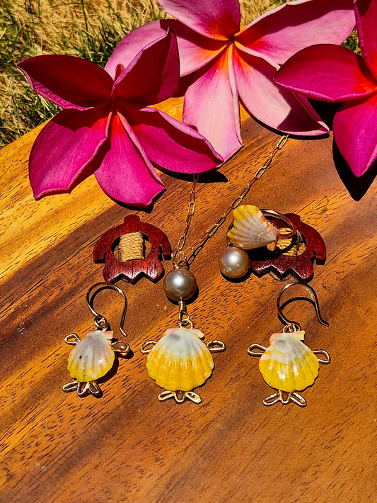 1.5" Honu Turtle Sunrise Shell Set | 14k Gold Filled