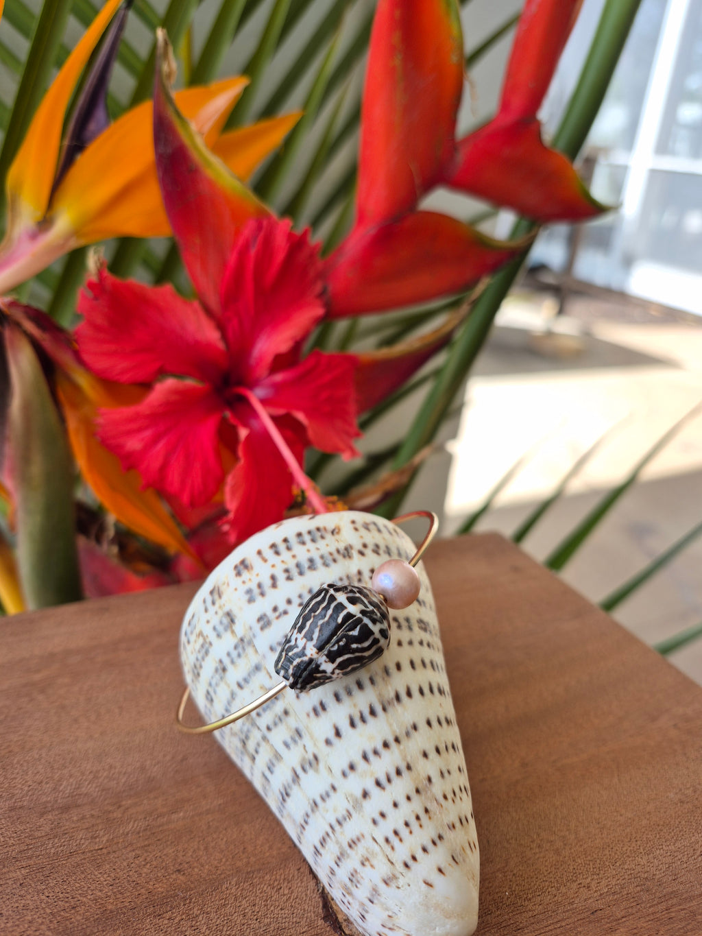 Bangle Chaldean Cone & Edison Pearl | 14k Gold Filled