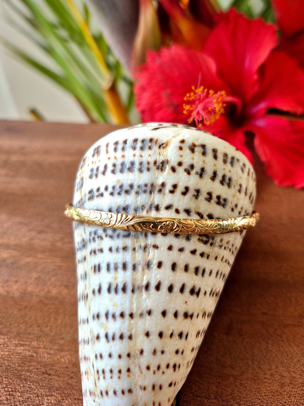 Hawaiian Heirloom Engraved | 1.5mm Bangle | 14K Gold Filled